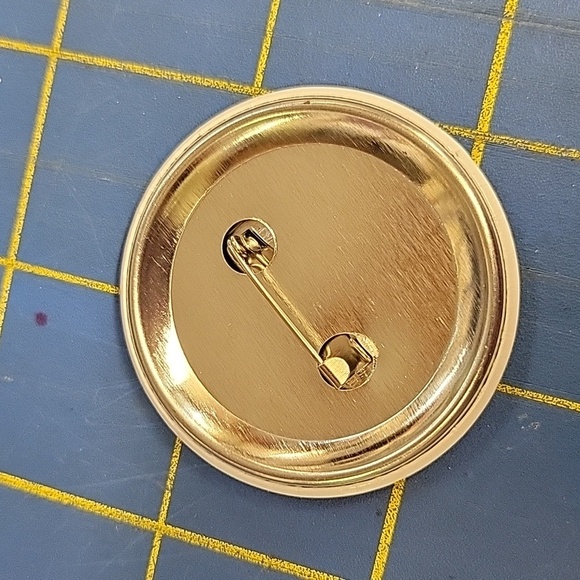 Please Be Patient with Me I'm from the 1900s Button 1.75" Pin - Picture 2 of 2